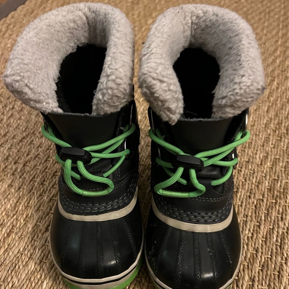 Kids sorel winter boots